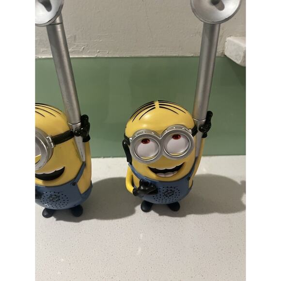 Minions from Despicable Me Eye-Conic FRS Long Range Walkie Talkies - Picture 2 of 9